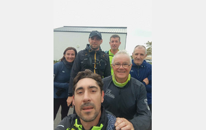 L'équipe qui s'entraîne sur 16 km à Fresnay